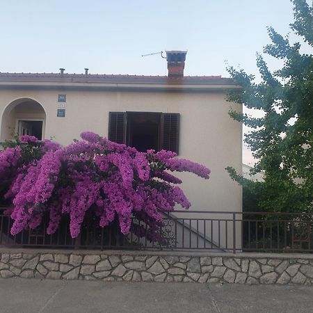 Apartments Mara マリ・ロシニュ エクステリア 写真